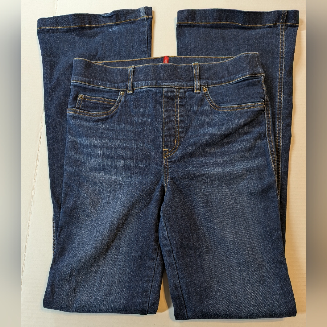 Spanx Womens Flare Jeans Size Medium Dark Indigo MidRise Stretch Denim 20327r